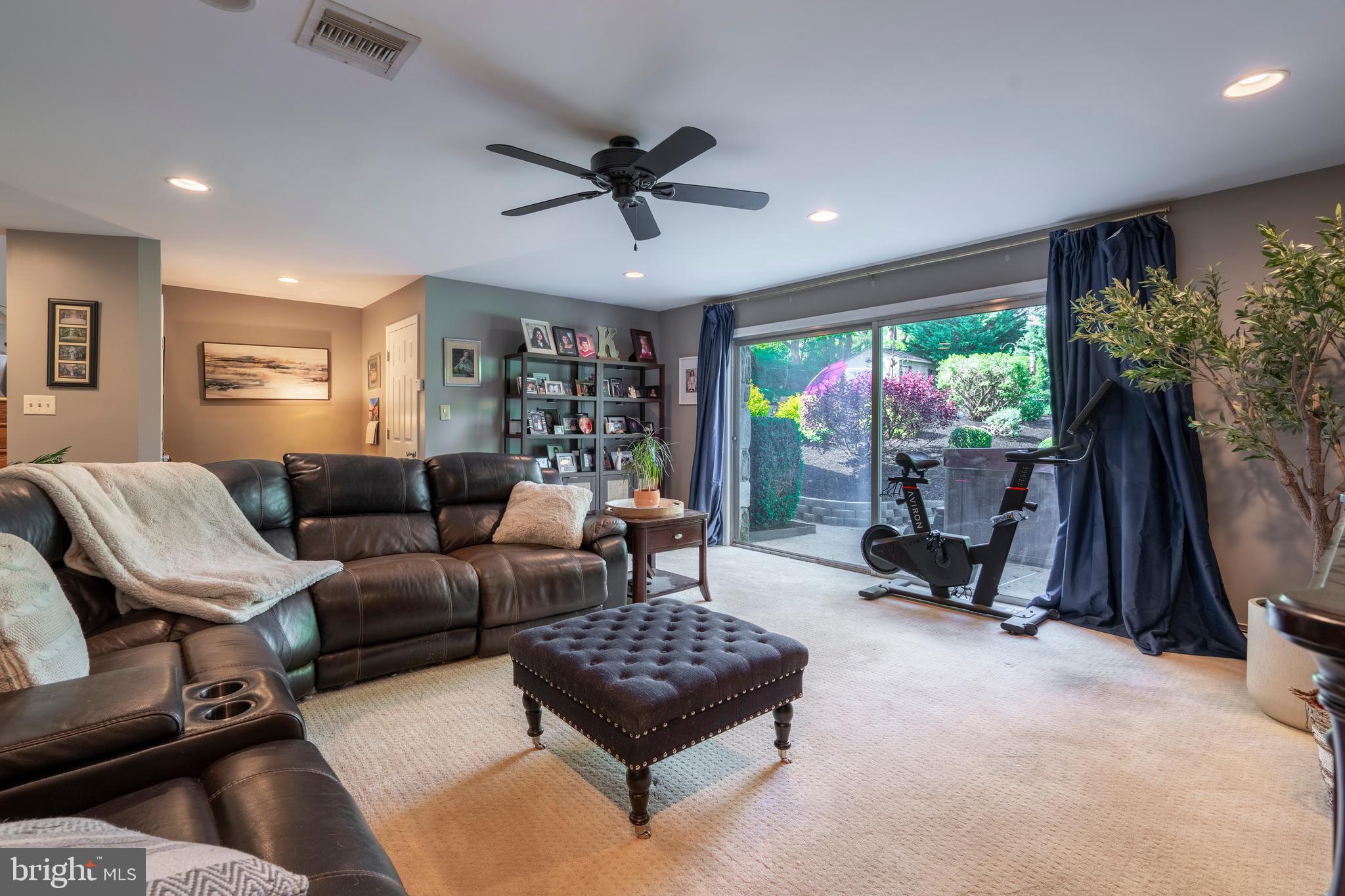 HIDEAWAY HILLS - Residential