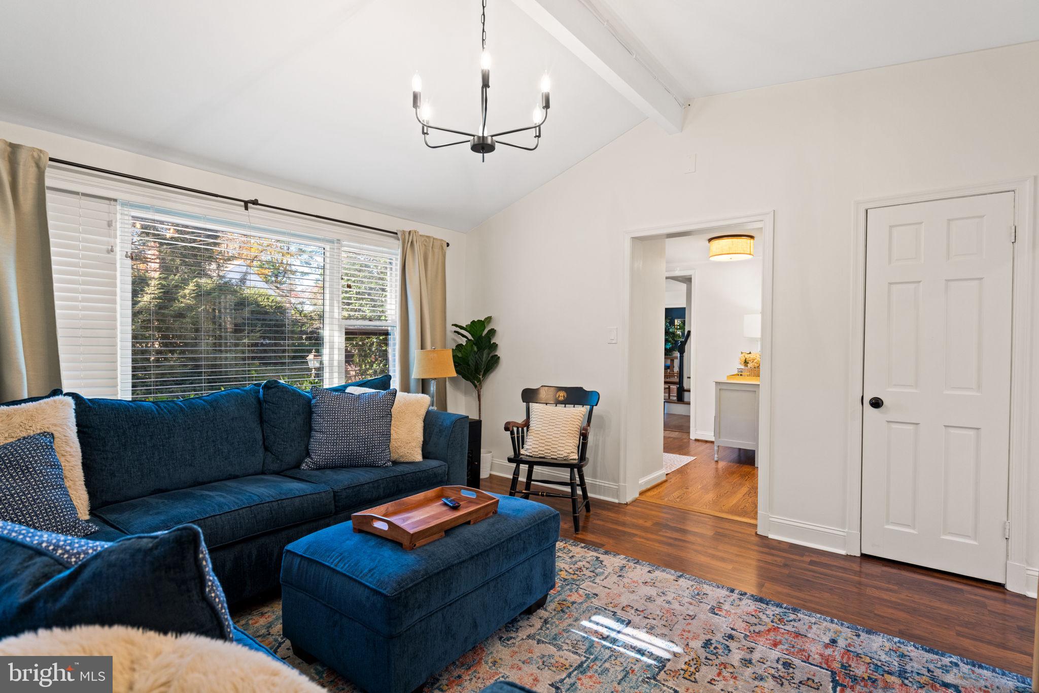 WOODACRES - Residential