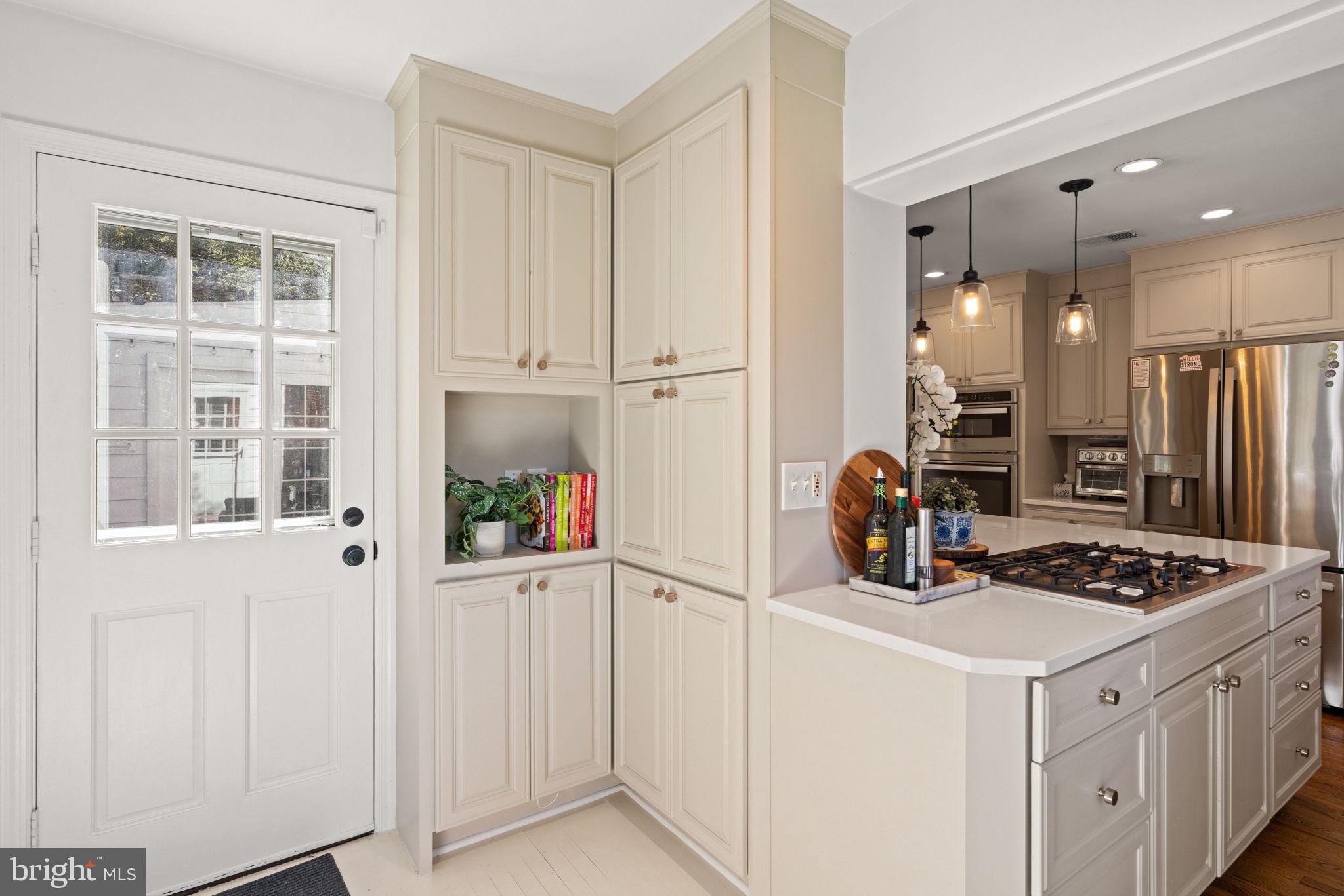 WOODACRES - Residential