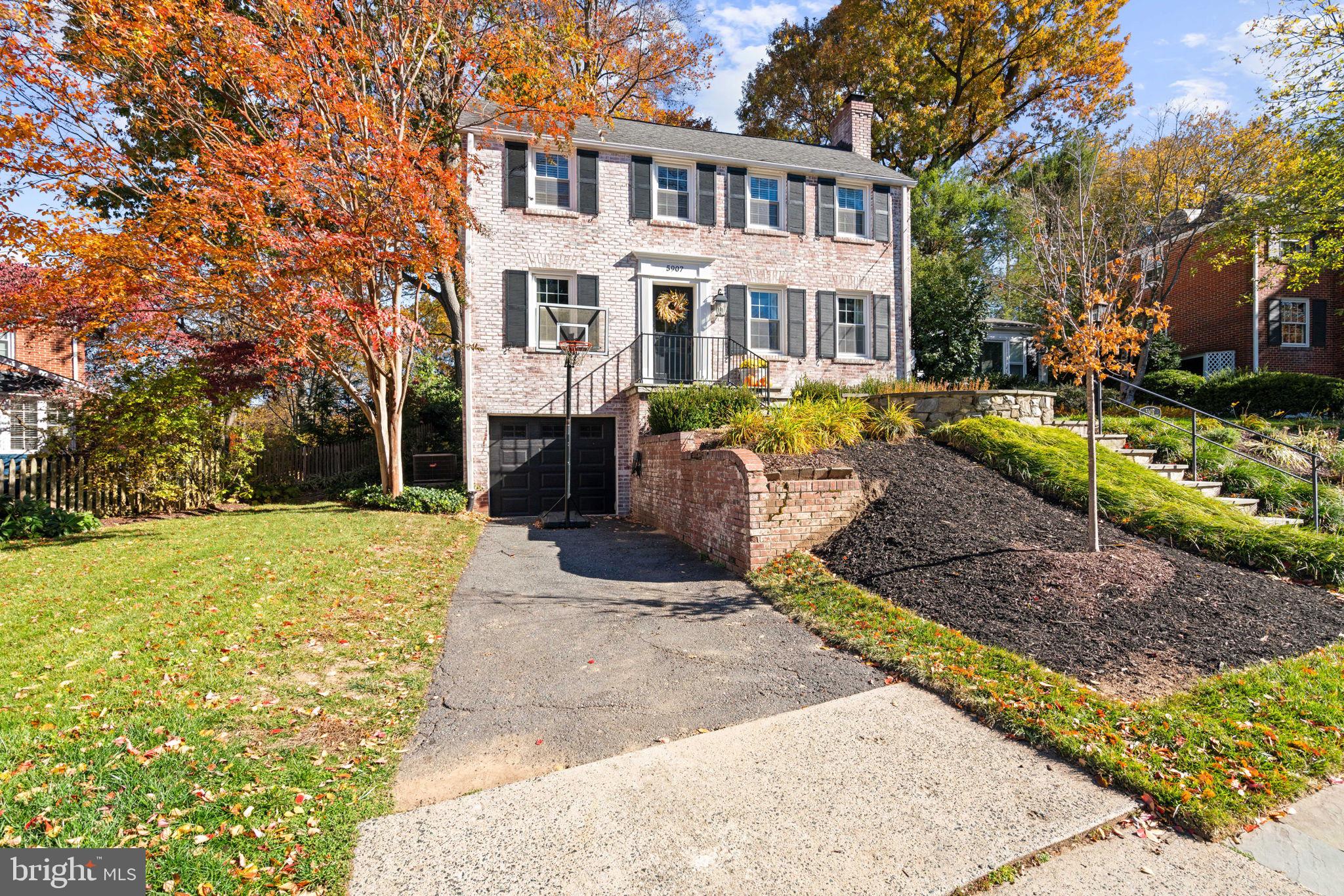 5907 WOODACRES DRIVE