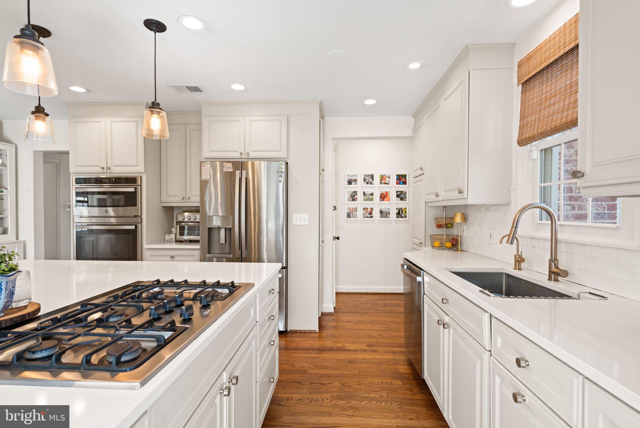 WOODACRES - Residential