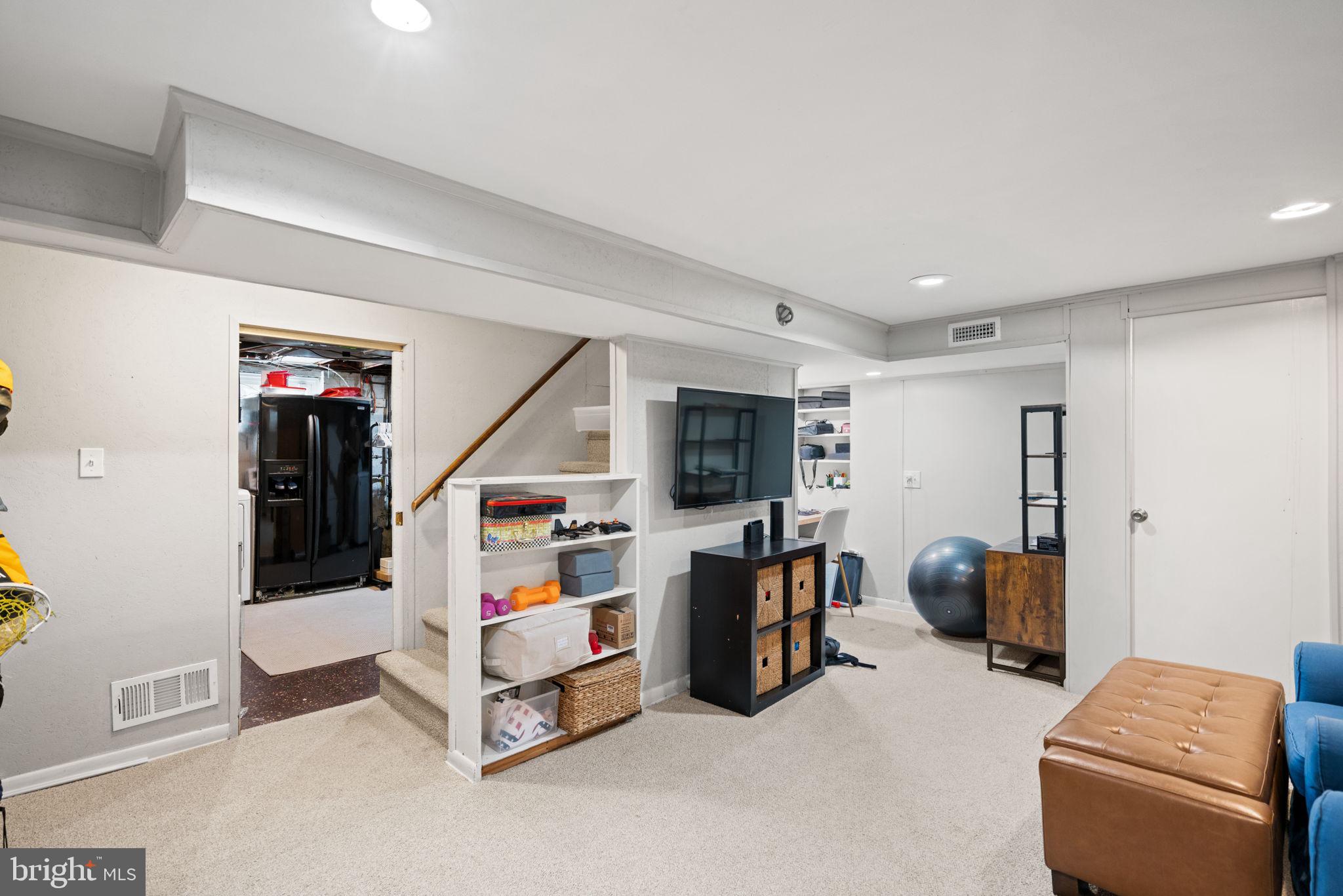 WOODACRES - Residential