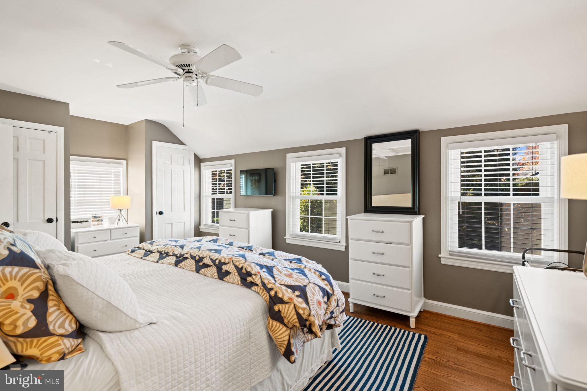 WOODACRES - Residential