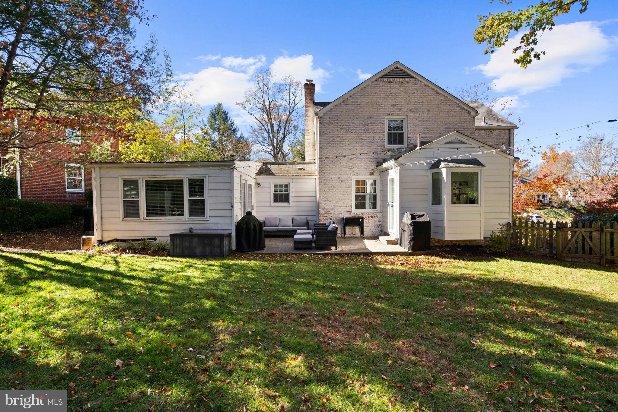 WOODACRES - Residential