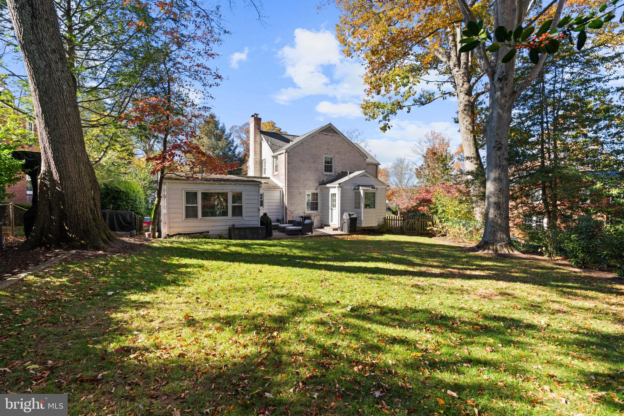 WOODACRES - Residential