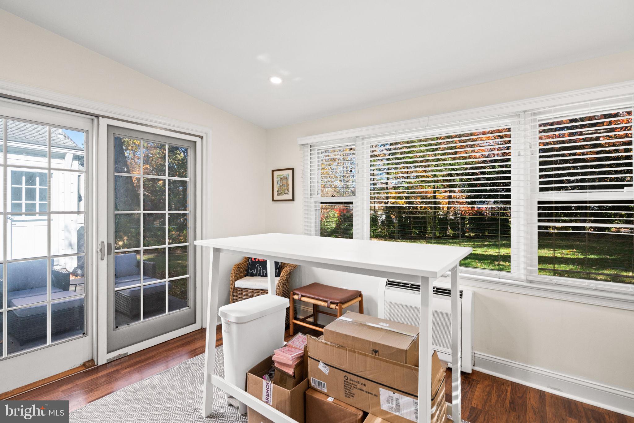 WOODACRES - Residential