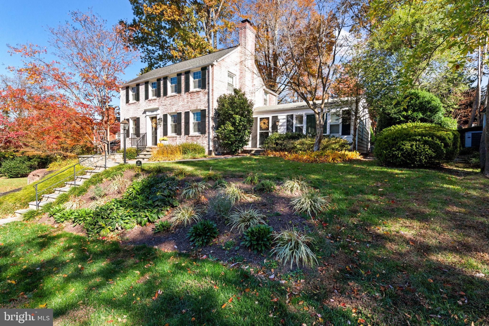 5907 WOODACRES DRIVE