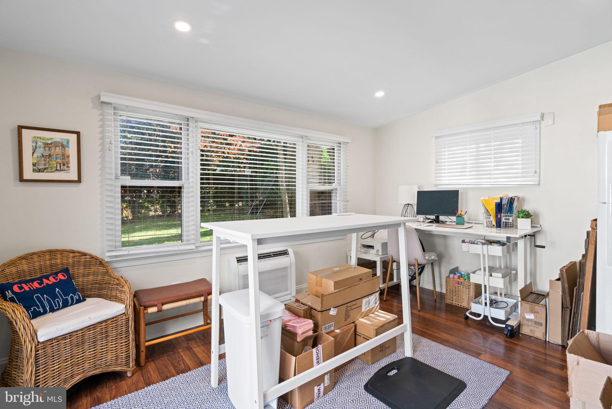 WOODACRES - Residential