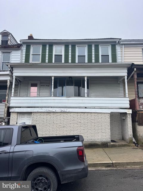Townhouse For Sale - 1620 W Walnut Street<br/> ASHLAND, PA 17921