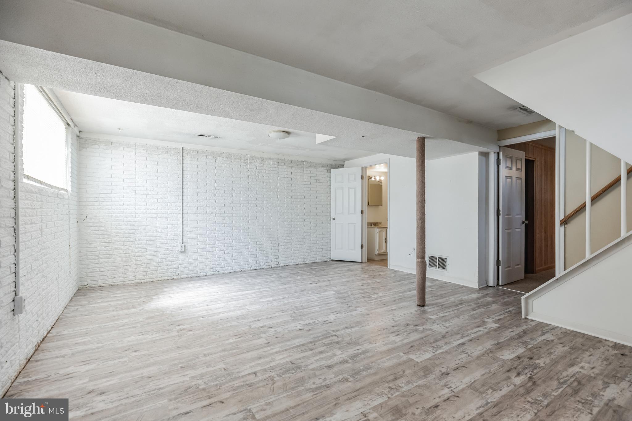 VALLEYWOOD - Residential