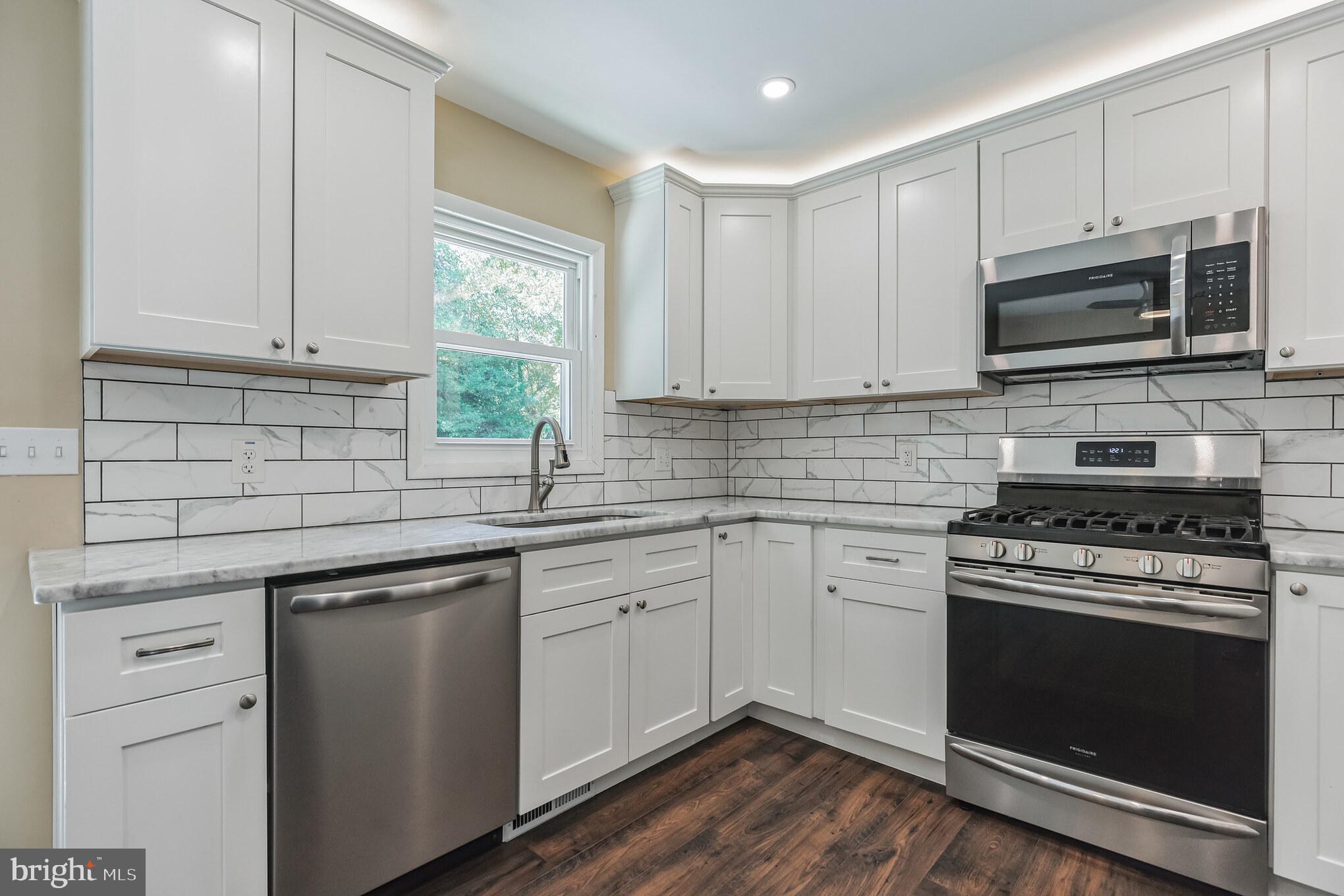 VALLEYWOOD - Residential