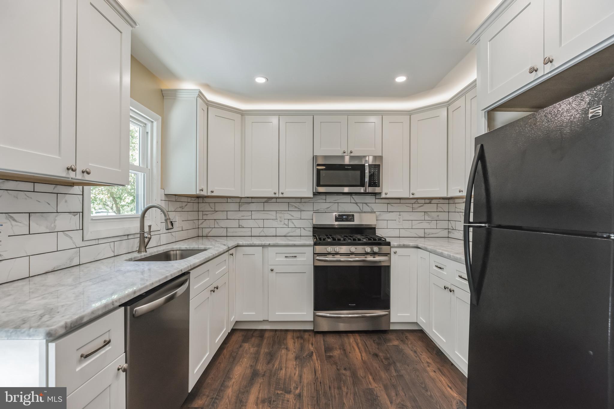 VALLEYWOOD - Residential