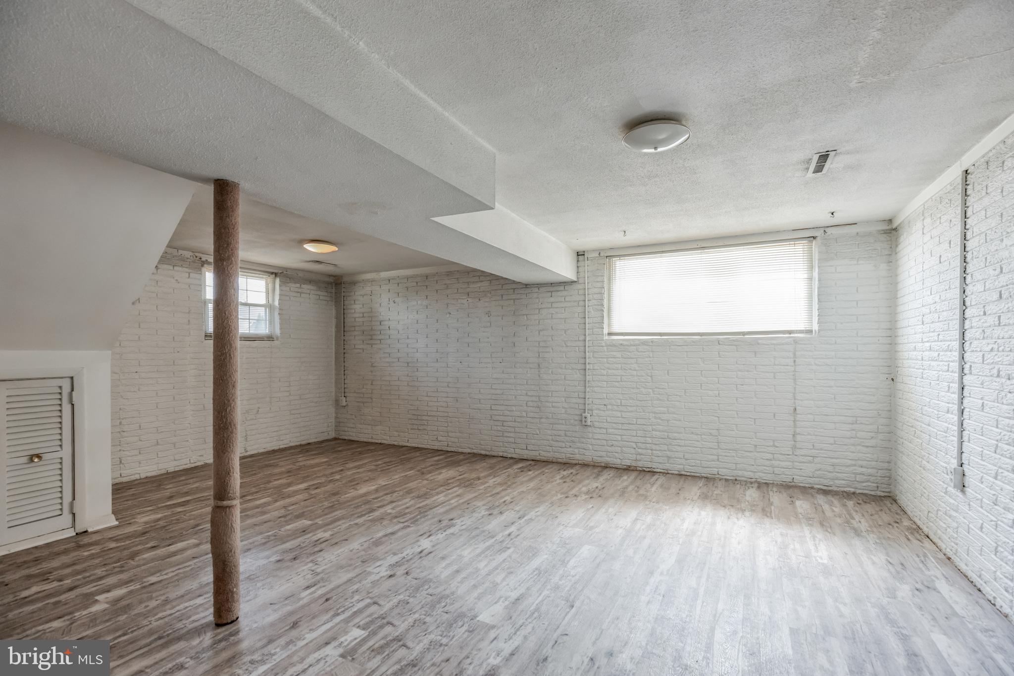 VALLEYWOOD - Residential