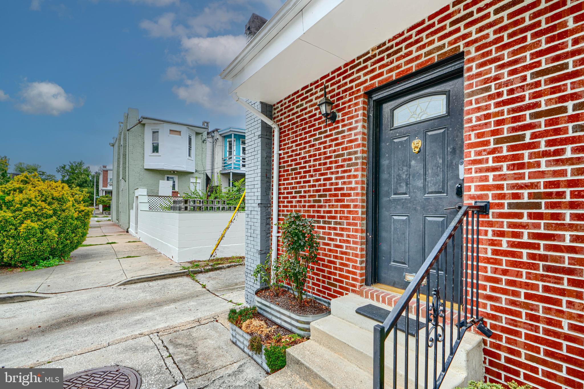 300 E 27TH STREET