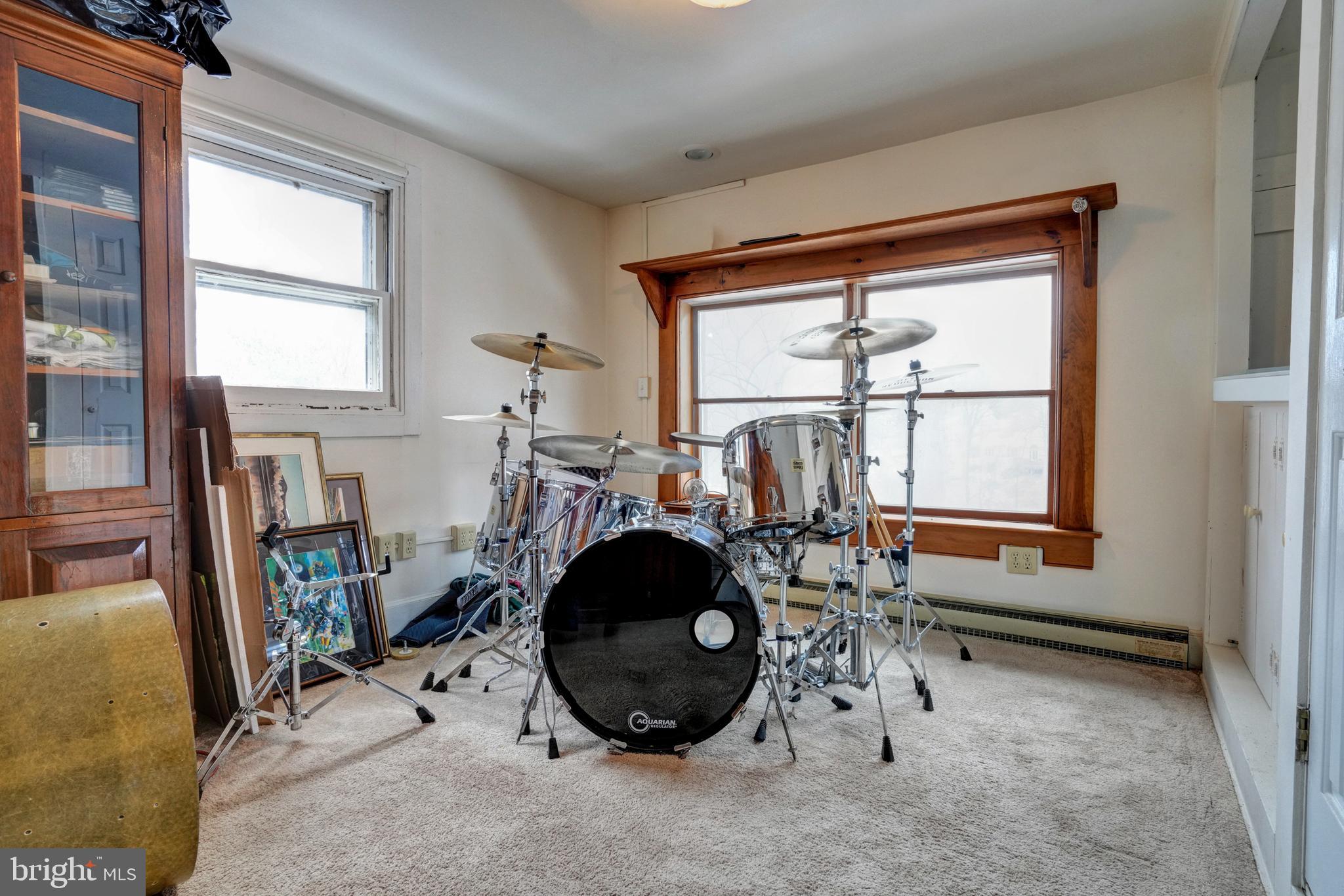 MEADOWS AT VALLEYFRG - Residential