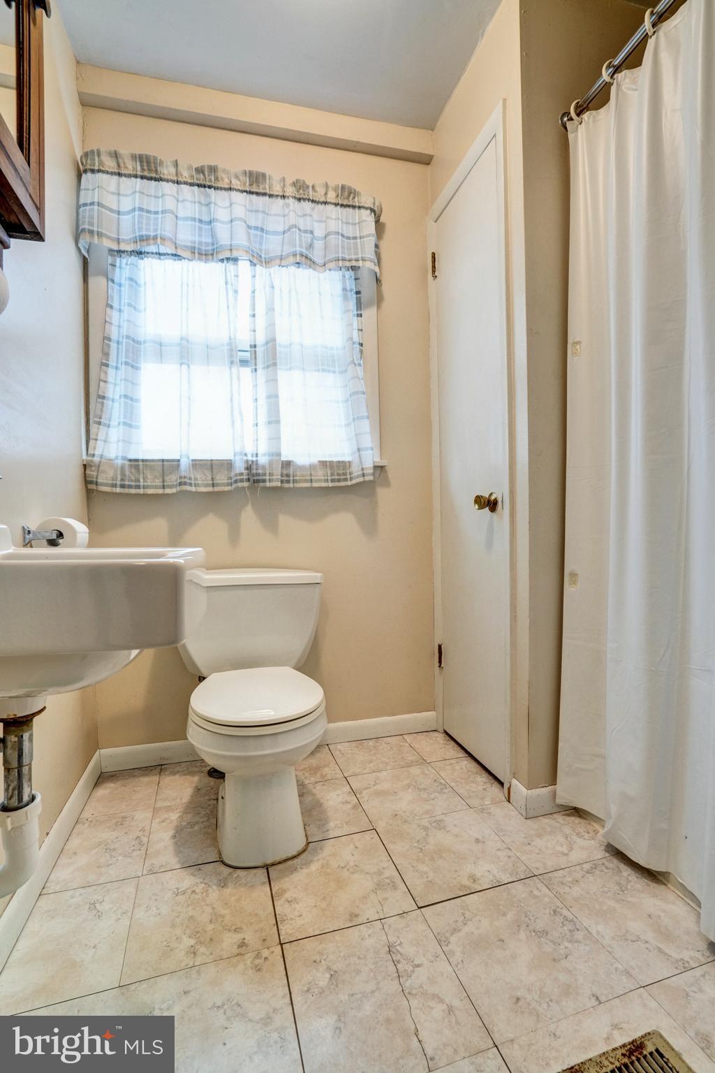 MEADOWS AT VALLEYFRG - Residential