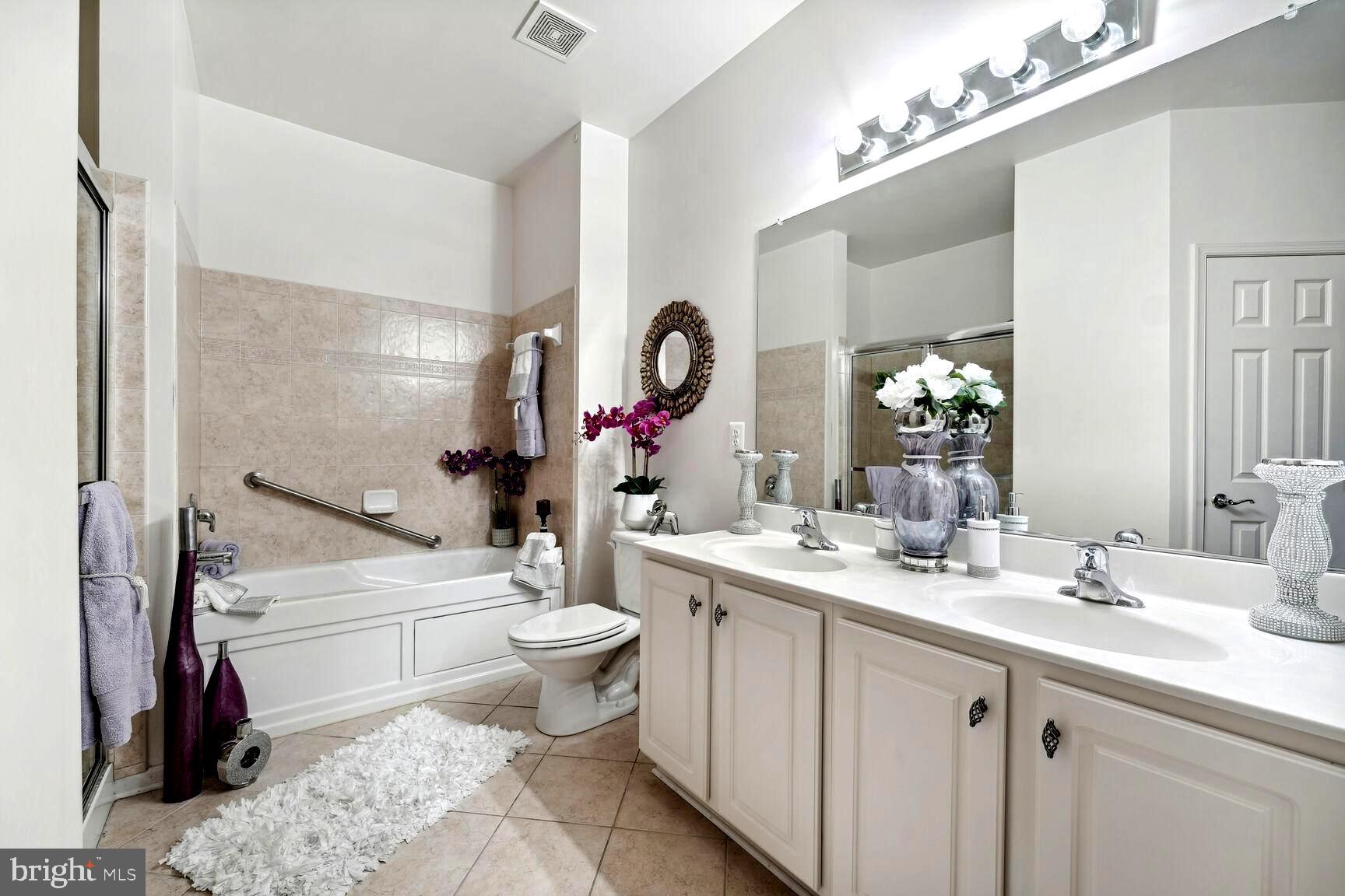 CAMERON GROVE CONDO VIII - Residential