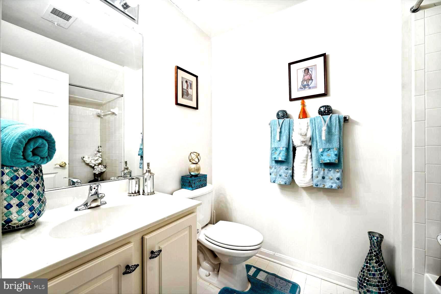 CAMERON GROVE CONDO VIII - Residential