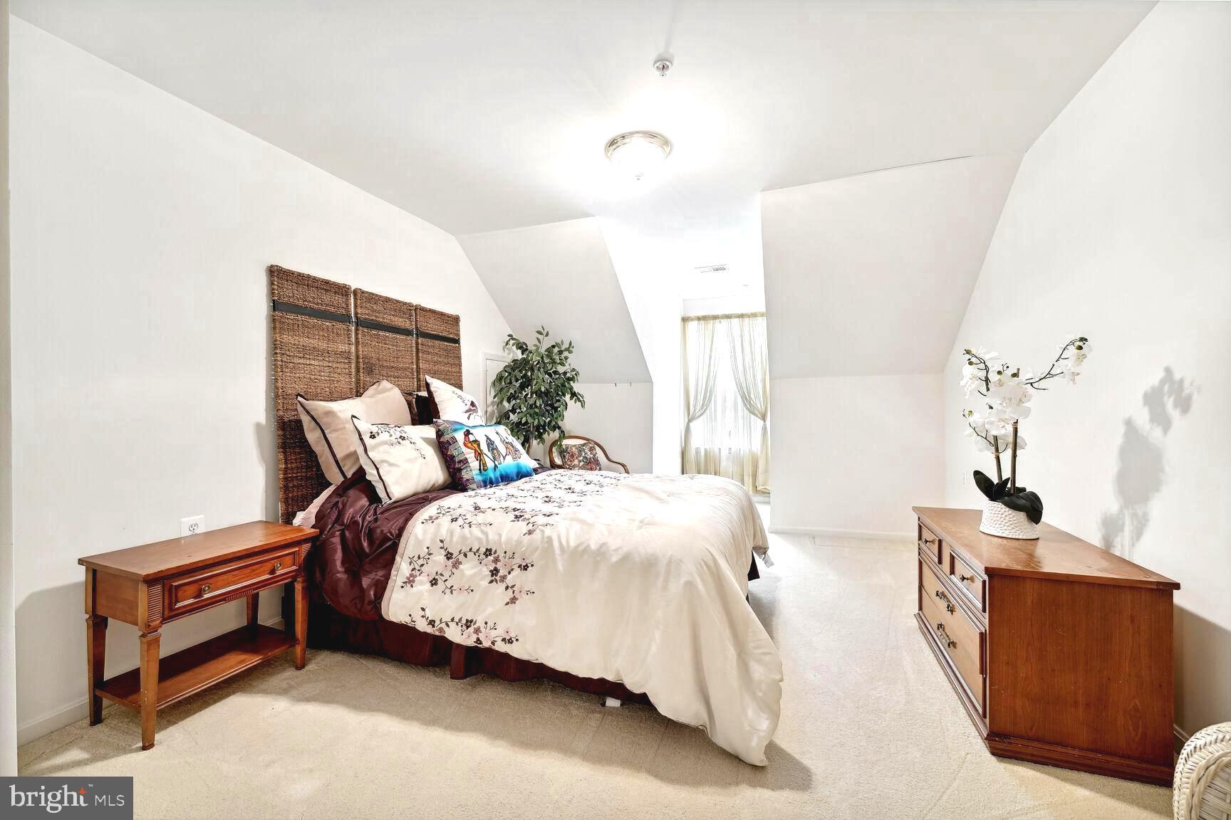 CAMERON GROVE CONDO VIII - Residential