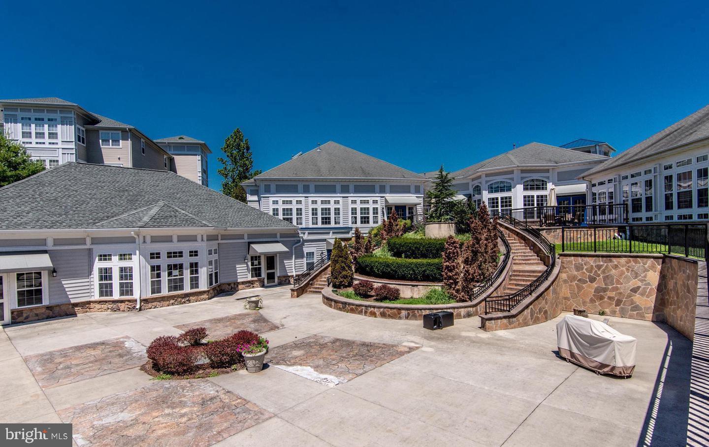 CAMERON GROVE CONDO VIII - Residential