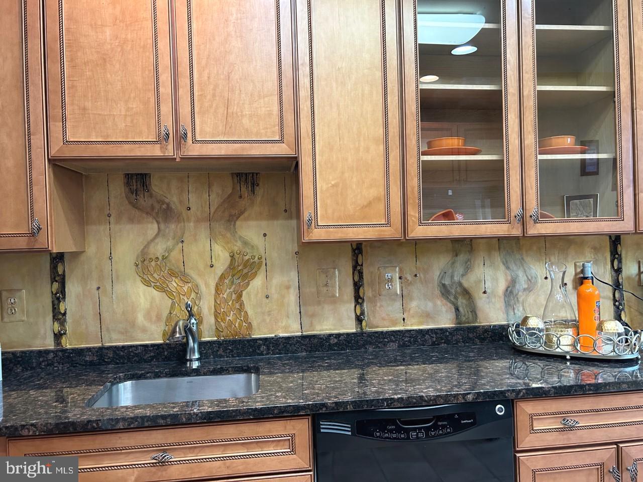 CAMERON GROVE CONDO VIII - Residential