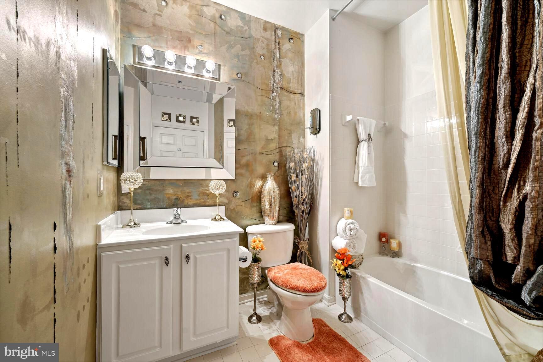 CAMERON GROVE CONDO VIII - Residential