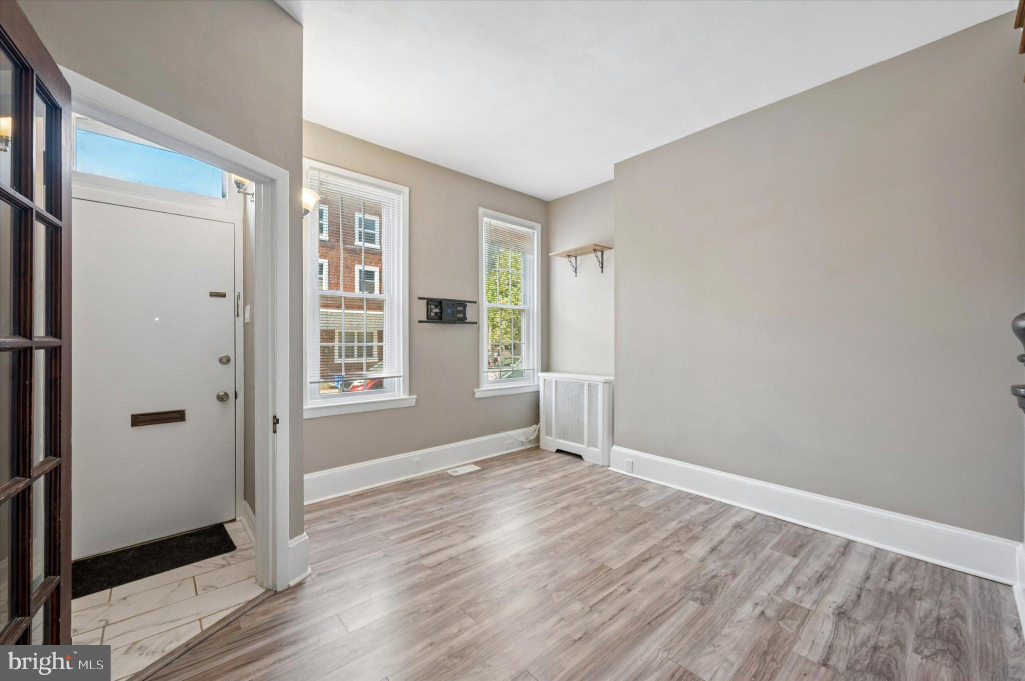 718 E THOMPSON STREET