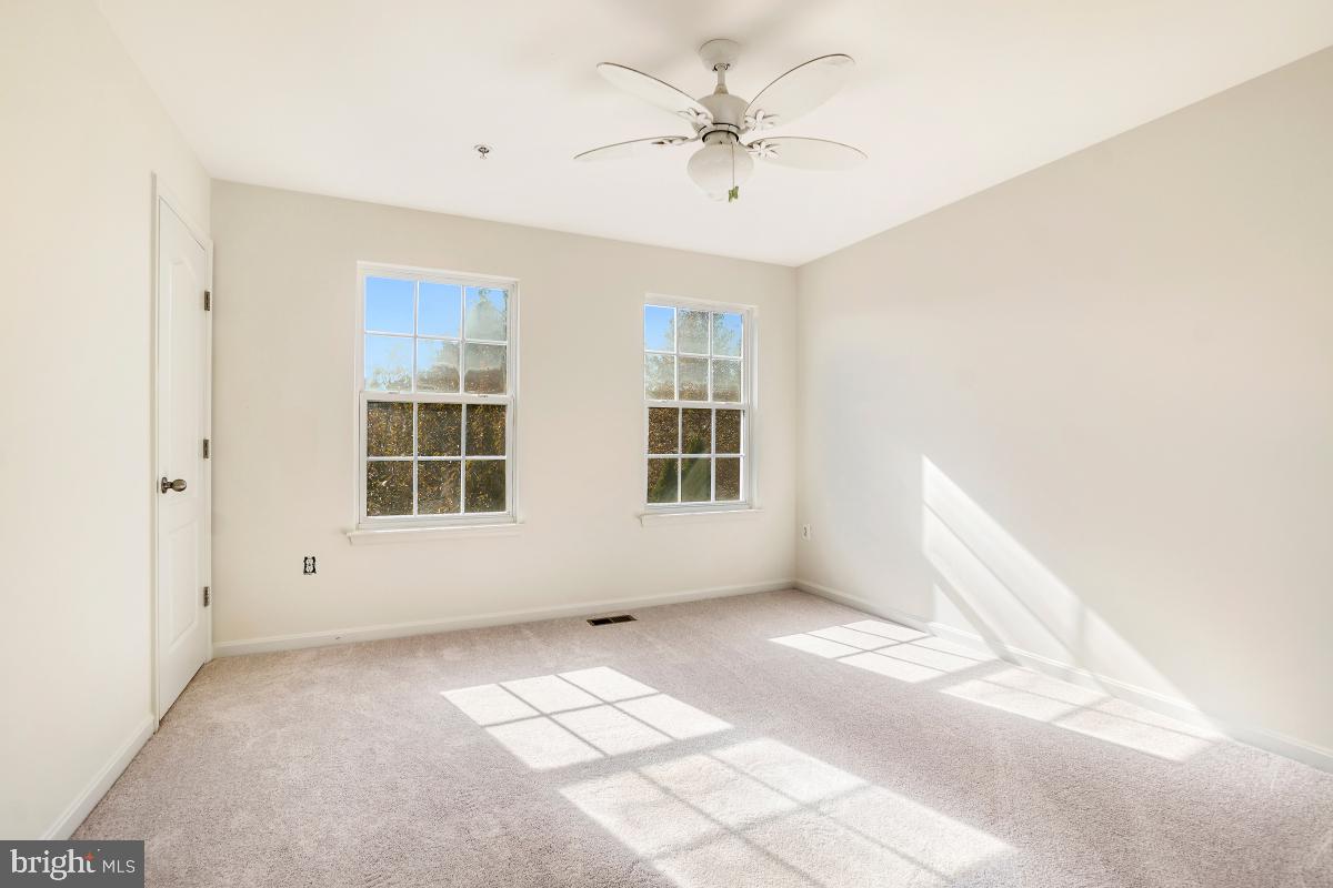 CLOVER RIDGE - Residential