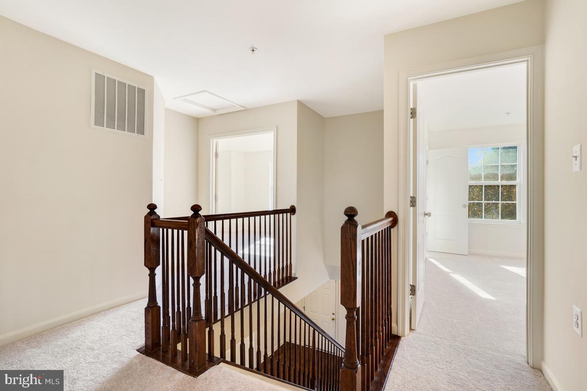 CLOVER RIDGE - Residential