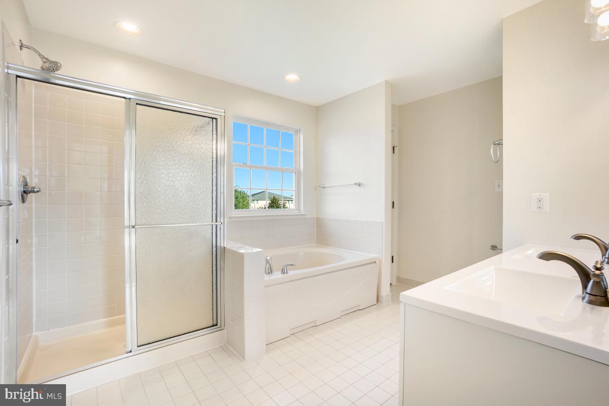 CLOVER RIDGE - Residential