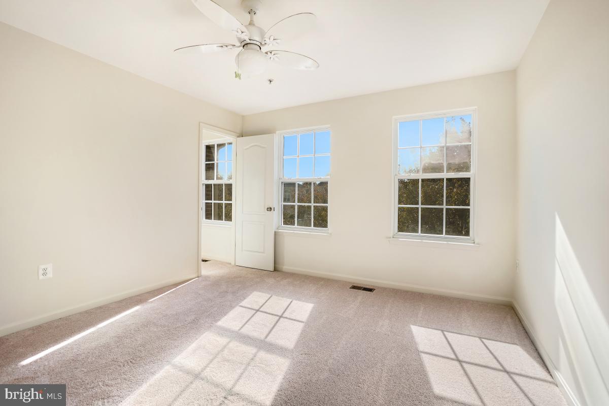 CLOVER RIDGE - Residential