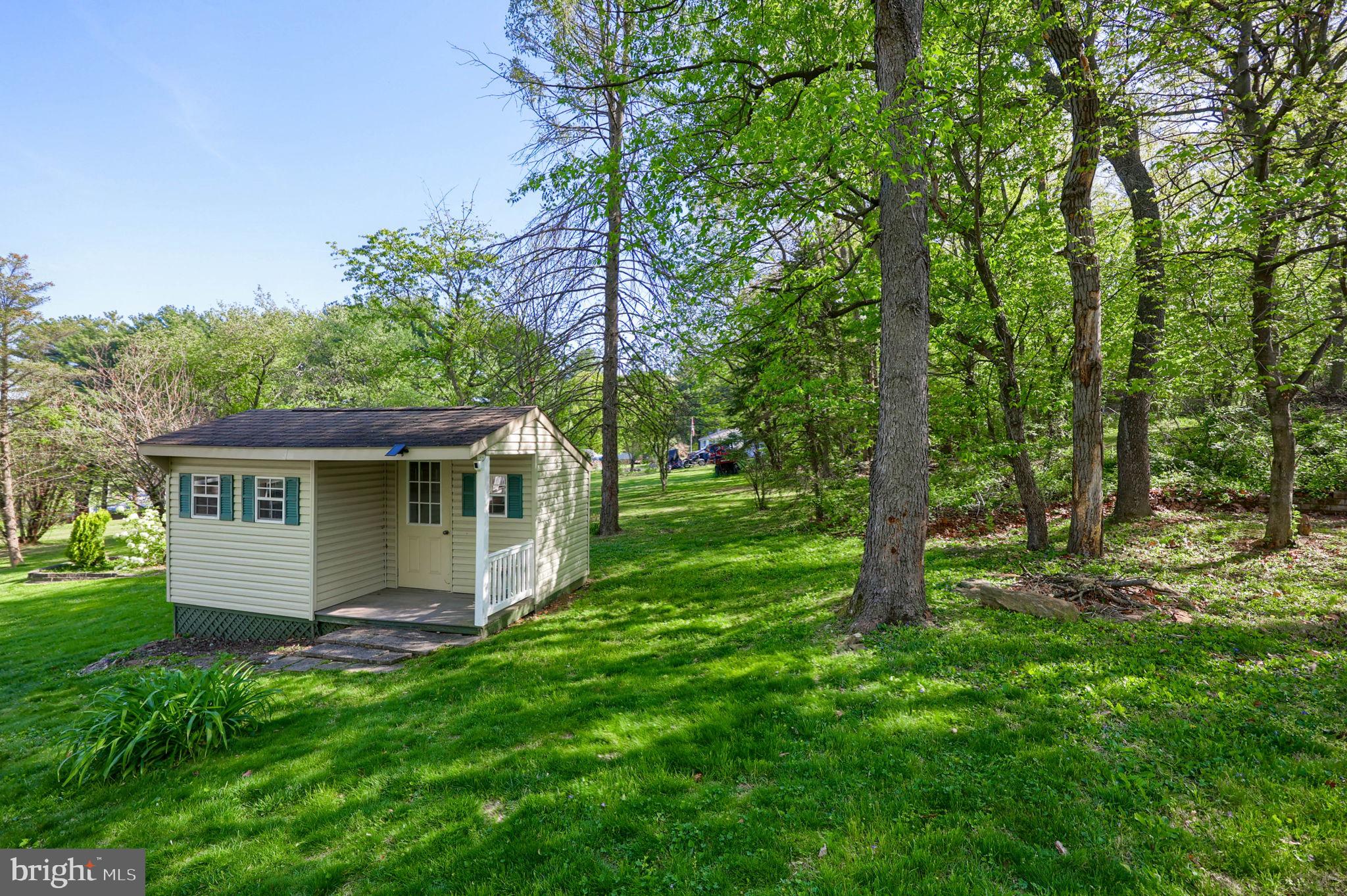 RESTLESS OAKS VILLAGE MHP - Residential