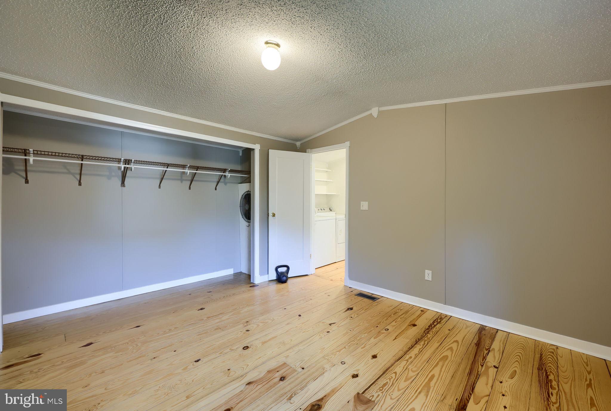 RESTLESS OAKS VILLAGE MHP - Residential