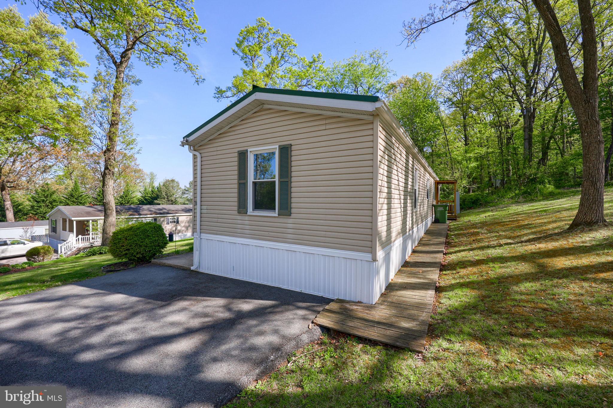 RESTLESS OAKS VILLAGE MHP - Residential