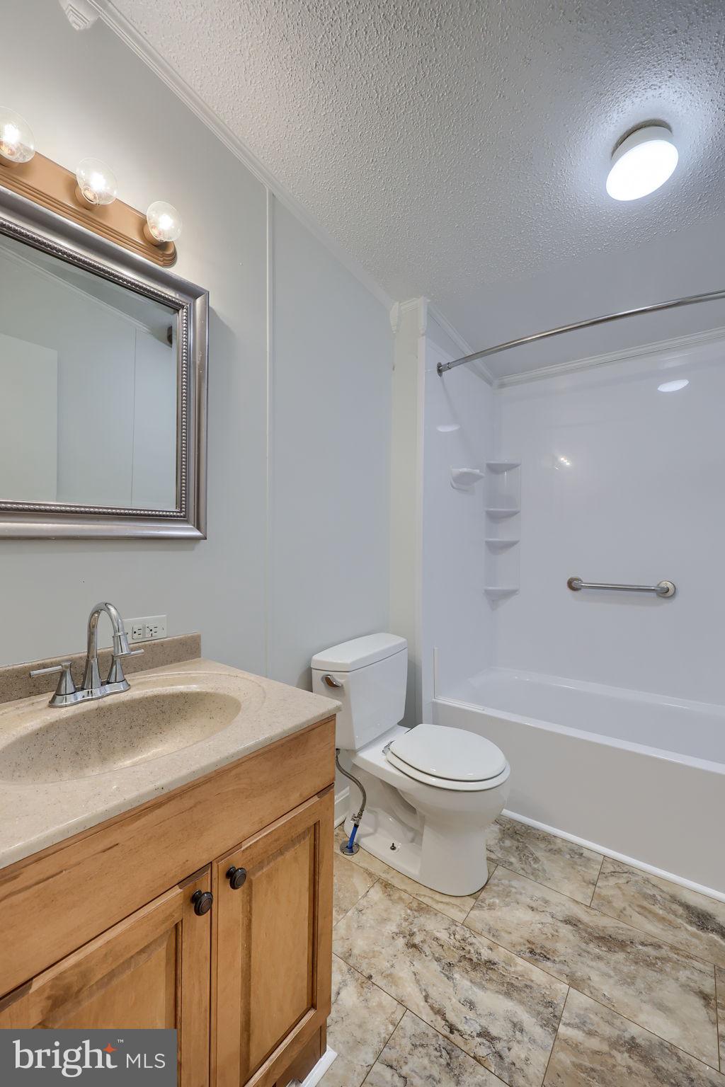 RESTLESS OAKS VILLAGE MHP - Residential
