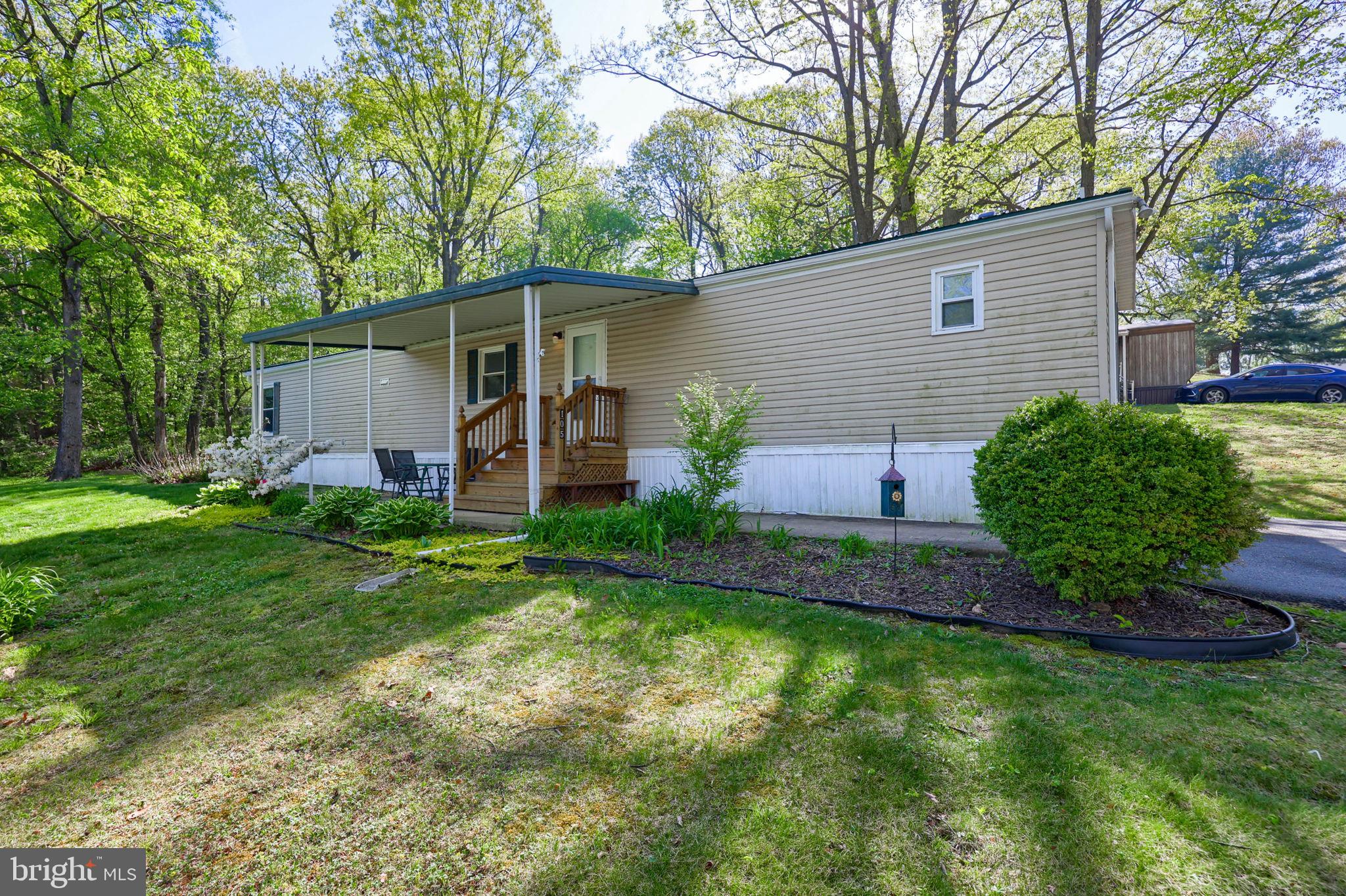 RESTLESS OAKS VILLAGE MHP - Residential
