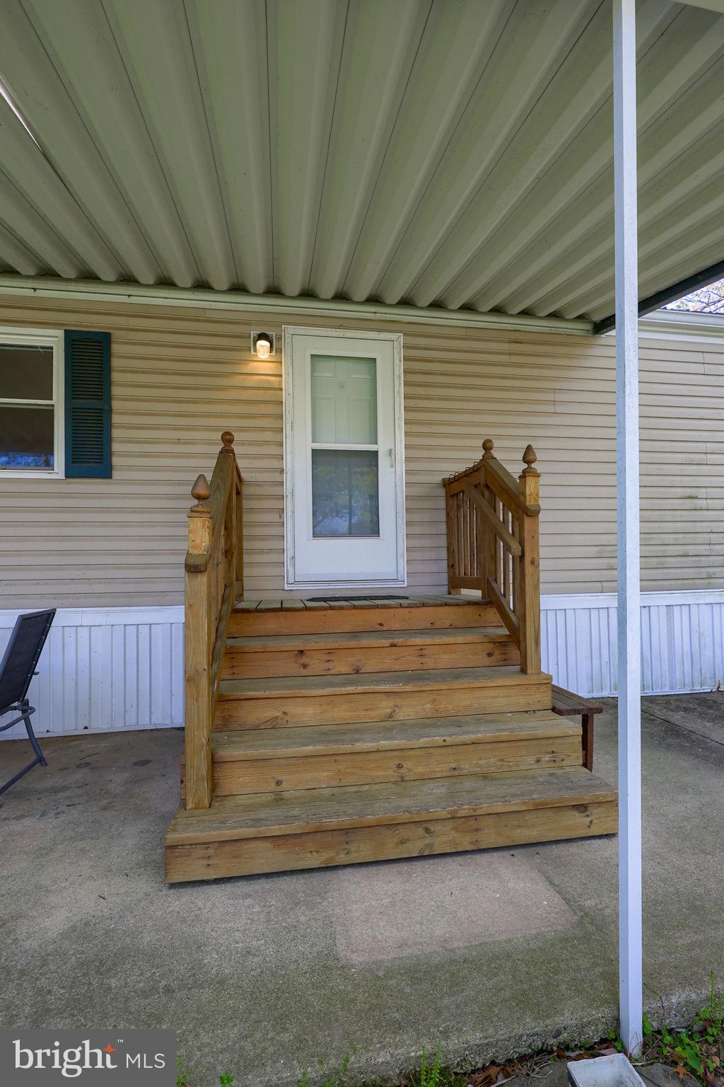 RESTLESS OAKS VILLAGE MHP - Residential