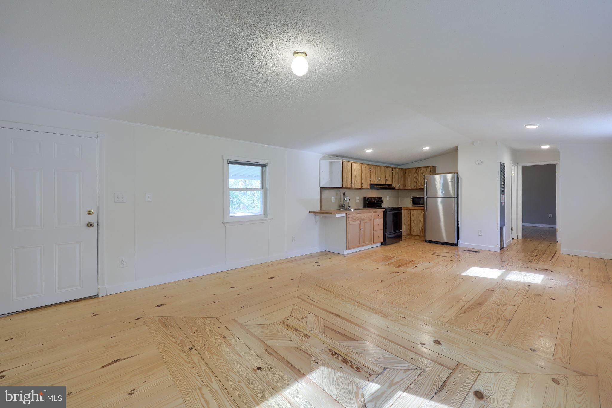 RESTLESS OAKS VILLAGE MHP - Residential