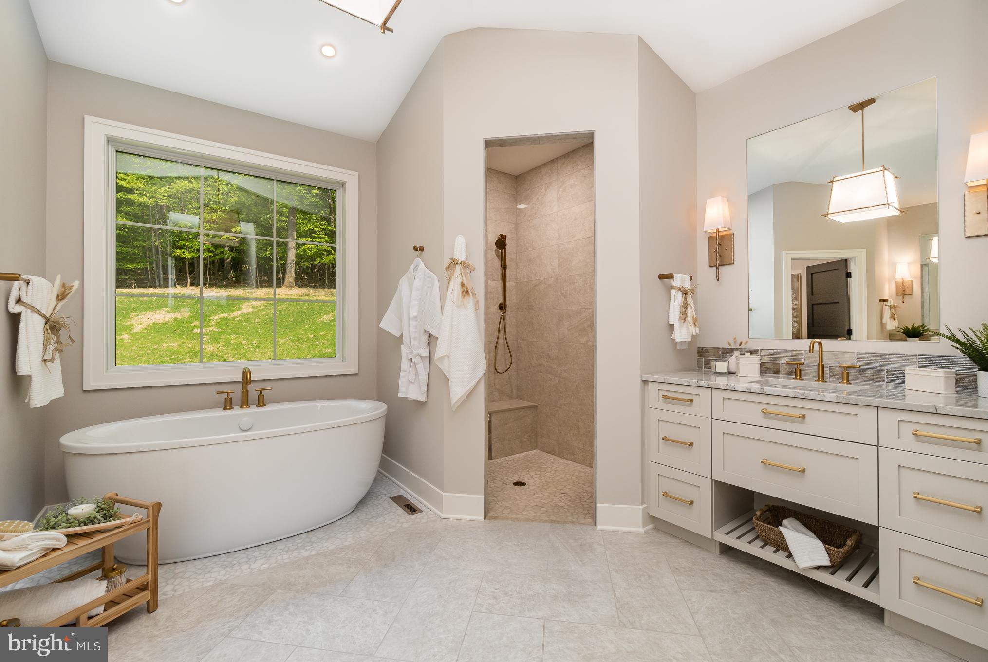 AUTUMN OAKS - Residential