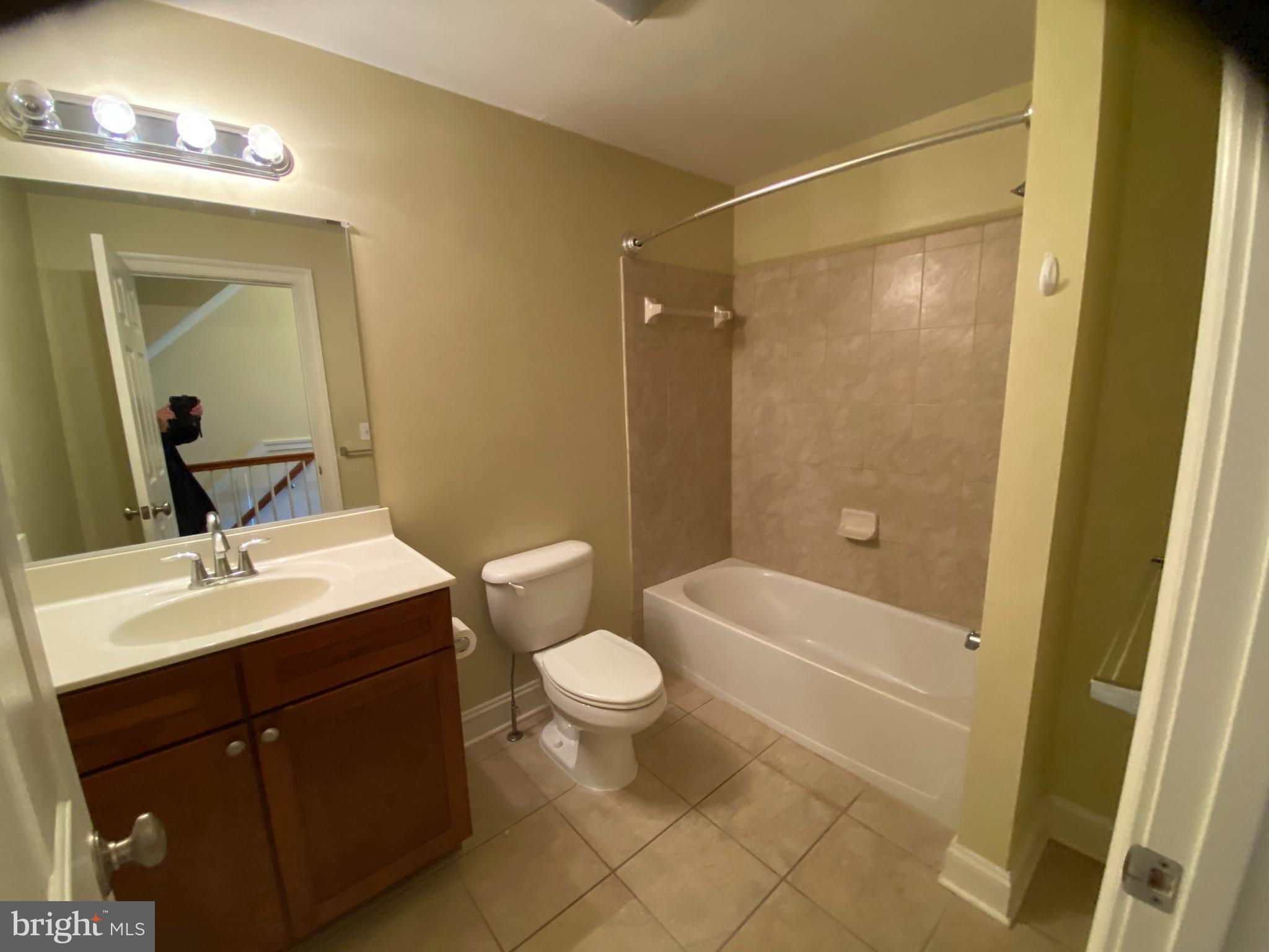 LOCUST POINT - Residential Lease