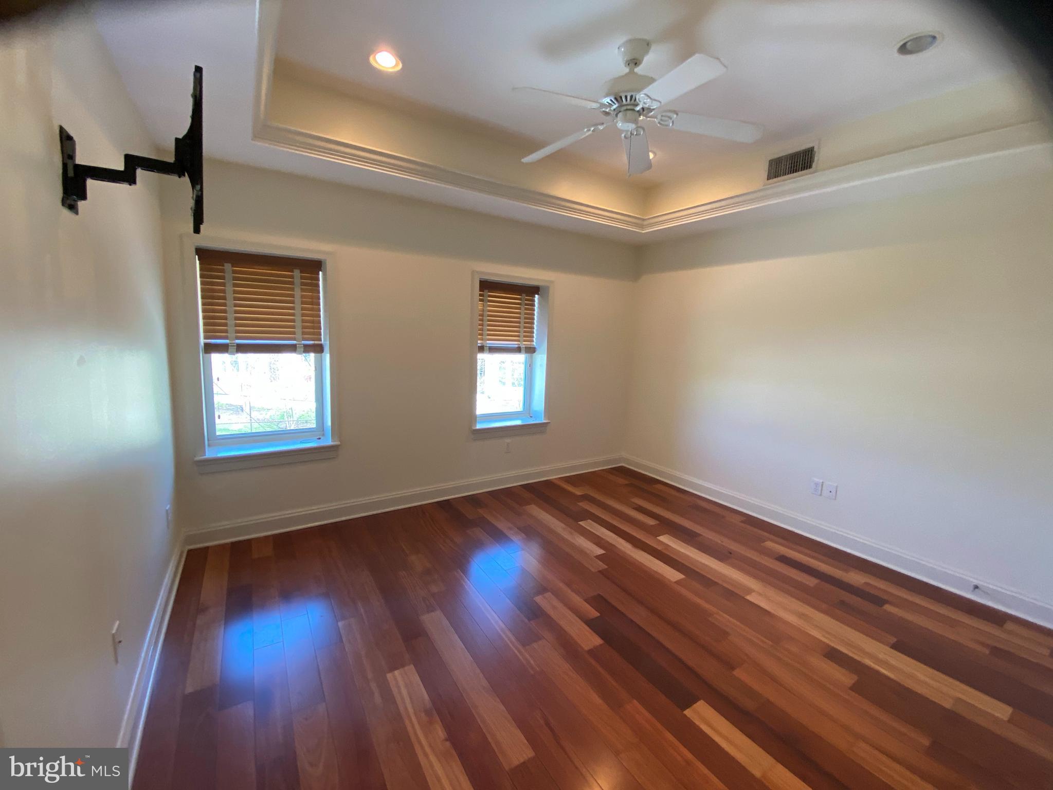 LOCUST POINT - Residential Lease