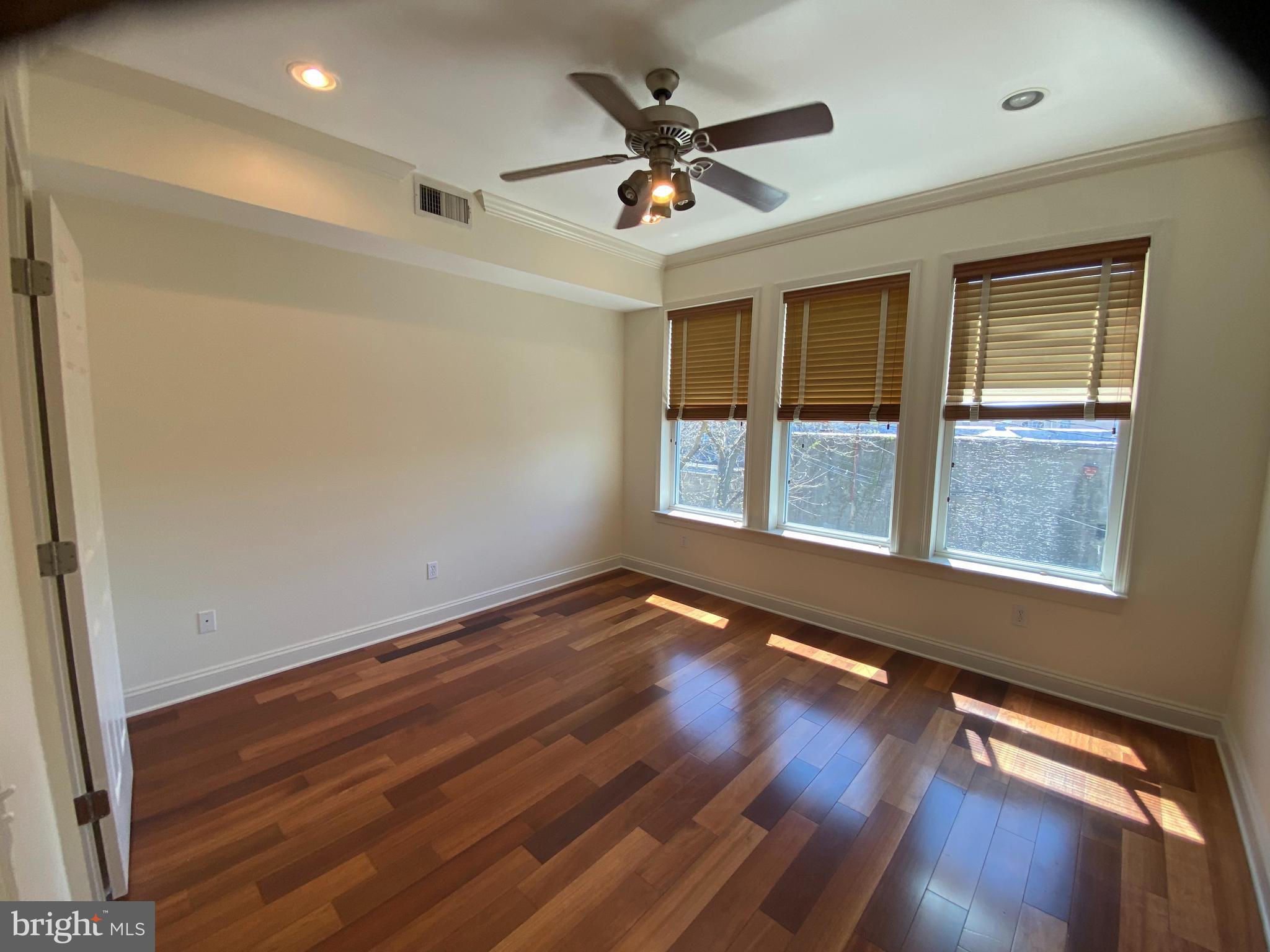 LOCUST POINT - Residential Lease