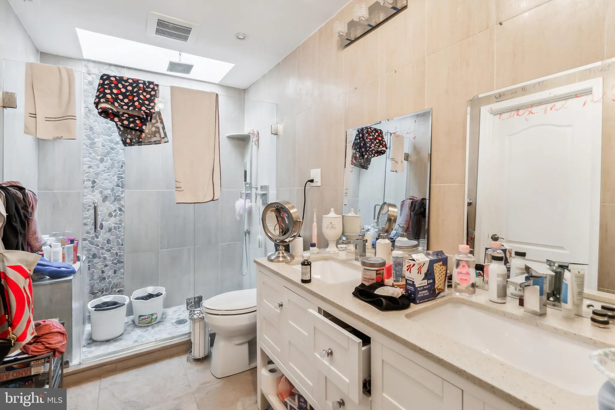 Philadelphia, Pennsylvania 19103, United States, 4 Bedrooms Bedrooms, ,Residential,Active,8839