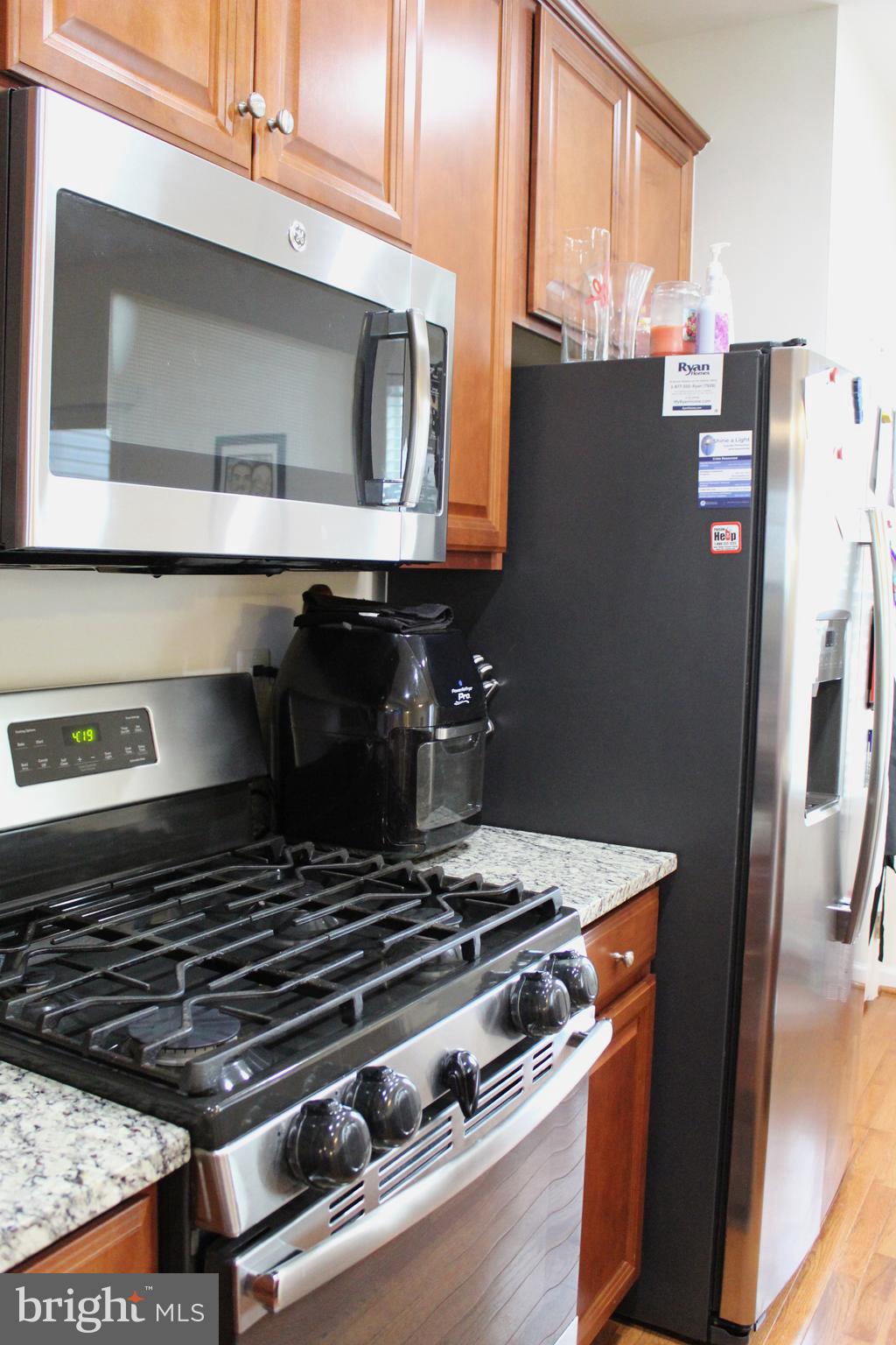 GOVERNORS ROW - Residential