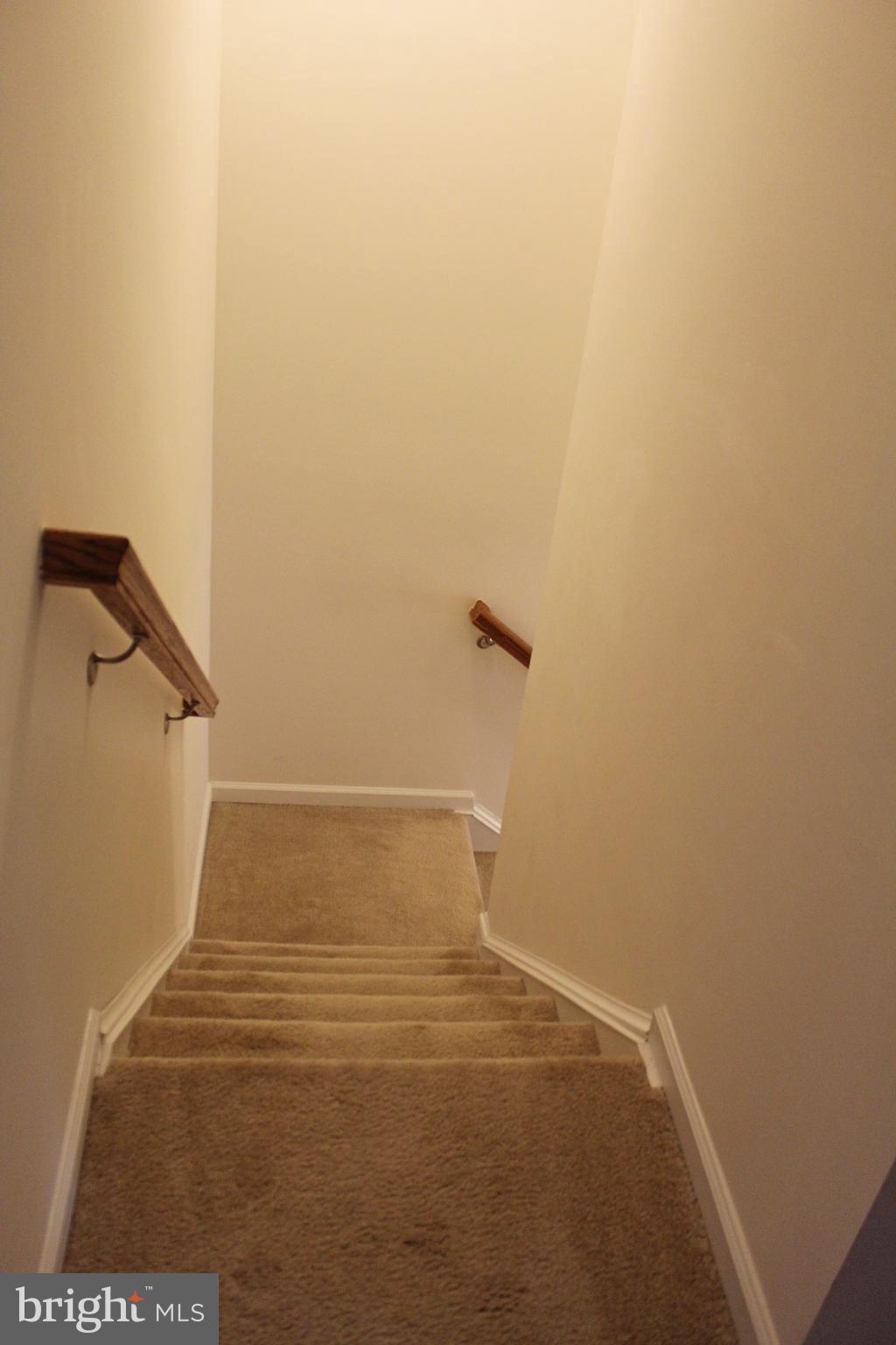 GOVERNORS ROW - Residential