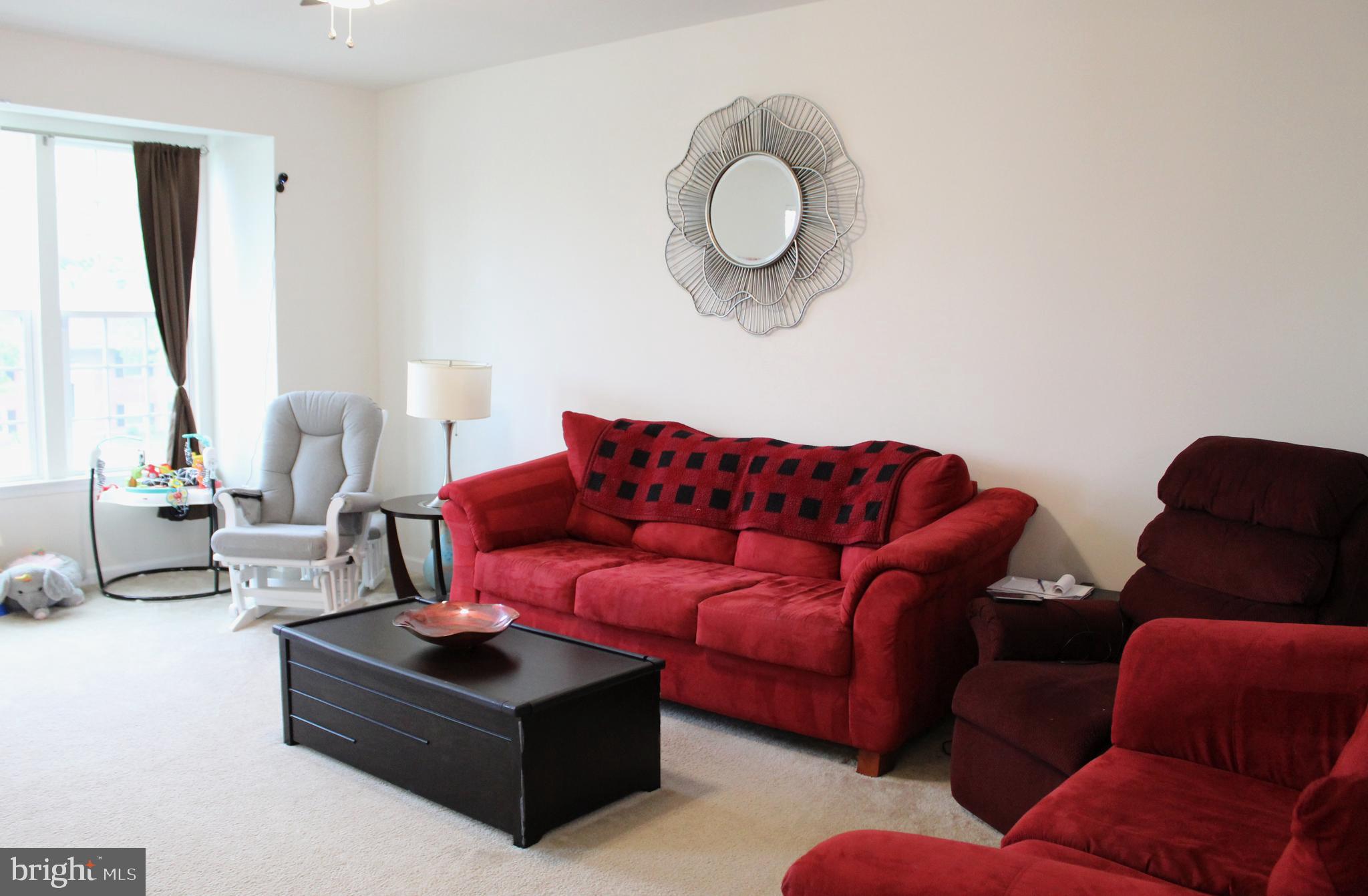 GOVERNORS ROW - Residential