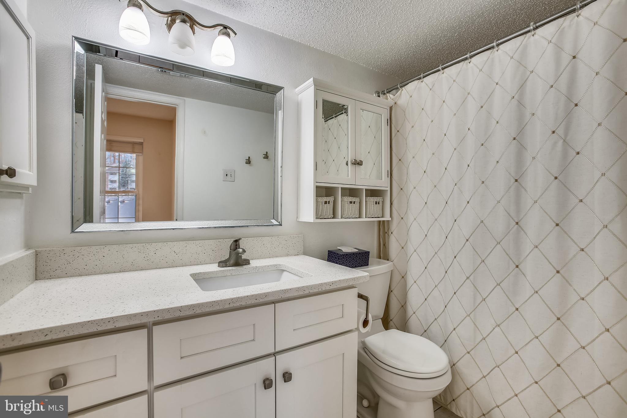 FOUNTAINS AT MCLEAN - Residential