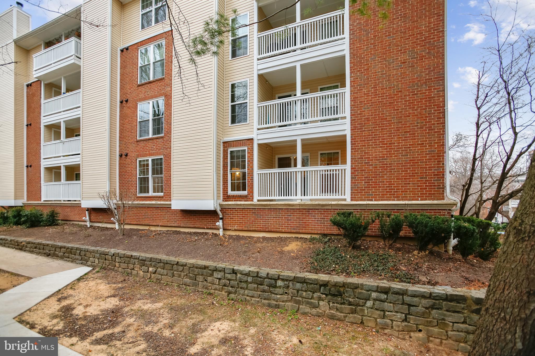 FOUNTAINS AT MCLEAN - Residential