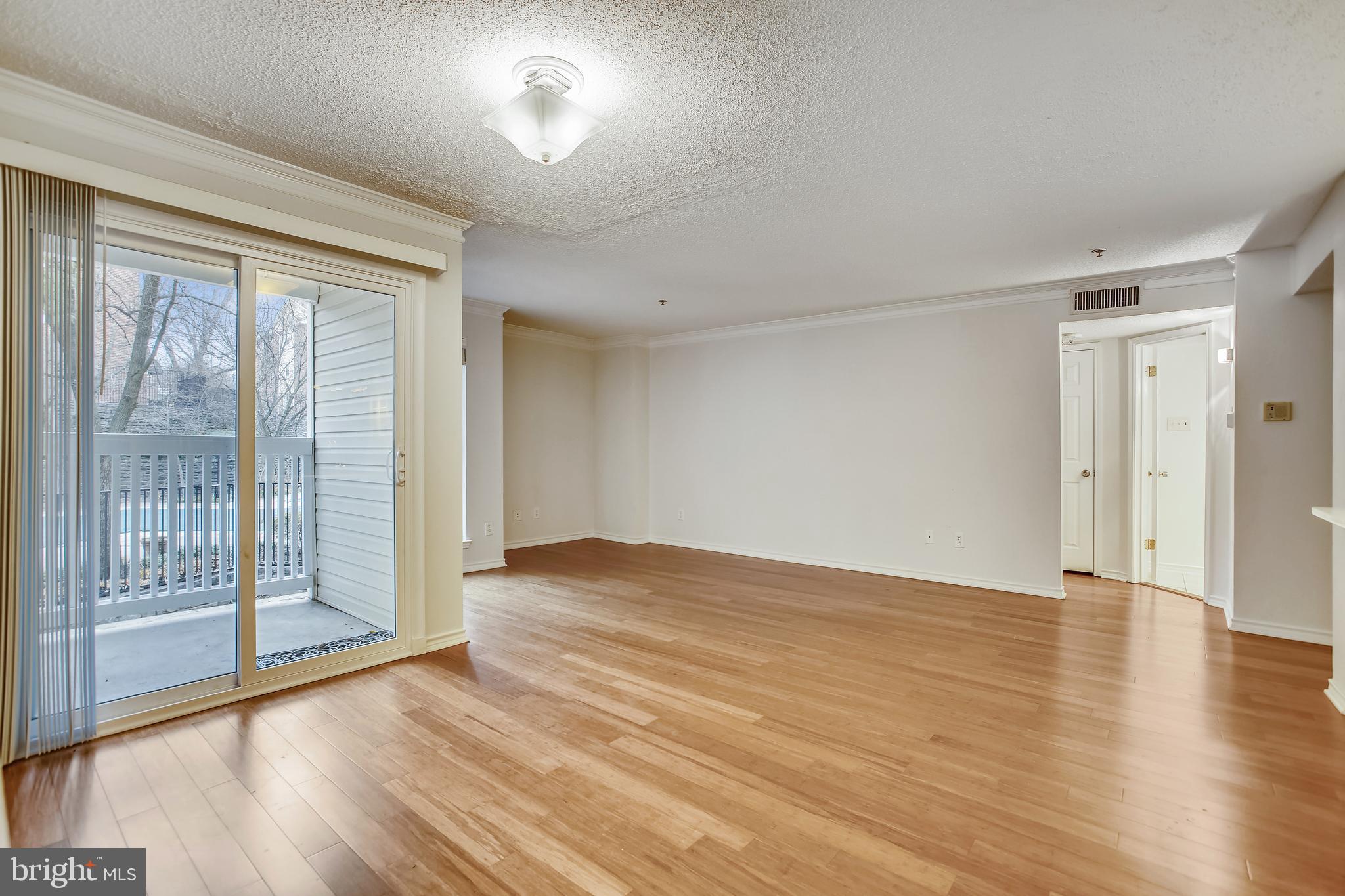 FOUNTAINS AT MCLEAN - Residential