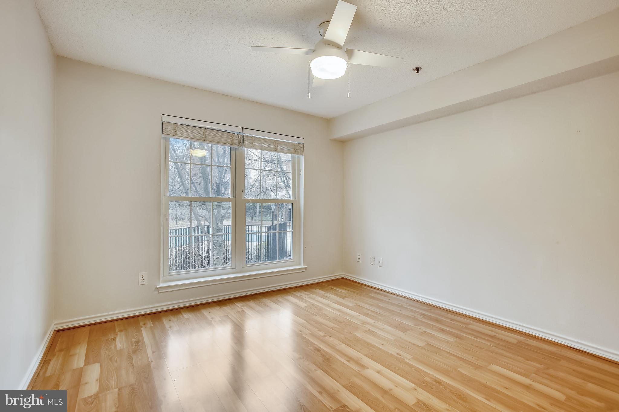 FOUNTAINS AT MCLEAN - Residential